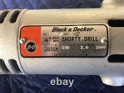 Black and Decker Heavy Duty 1/4 shorty drill vintage model 1065 CLEAN