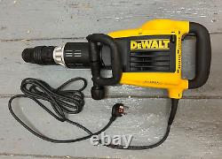 DEWALT D25899-GB 230V 1500W 2040BPM Demolition Hammer