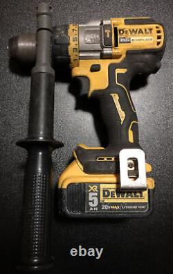 DEWALT DCD999 20-Volt MAX1/2 in. Hammer Drill/Driver FLEXVOLT With 5Ah Battery