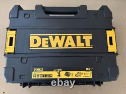 DeWalt 18V Li-ion Brushed Cordless Combi drill (2 x 2Ah) DCD776D2T- GB